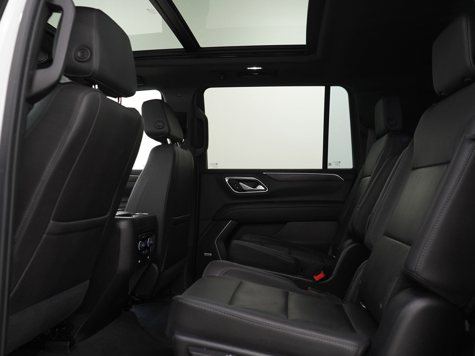 Used 2021 Chevrolet Suburban LT image 20