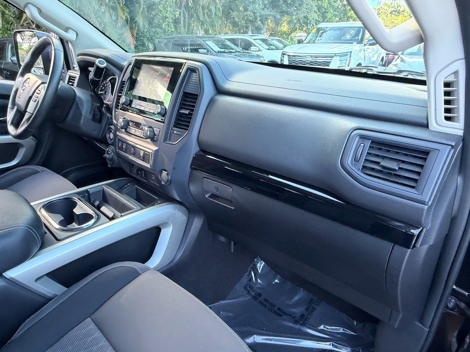 Certified 2024 Nissan Titan SV w/ SV Convenience Package AWD/4WD image 18