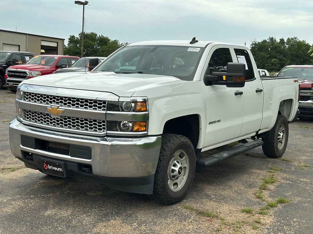 Used 2019 Chevrolet Silverado 2500 W/T AWD/4WD image 3