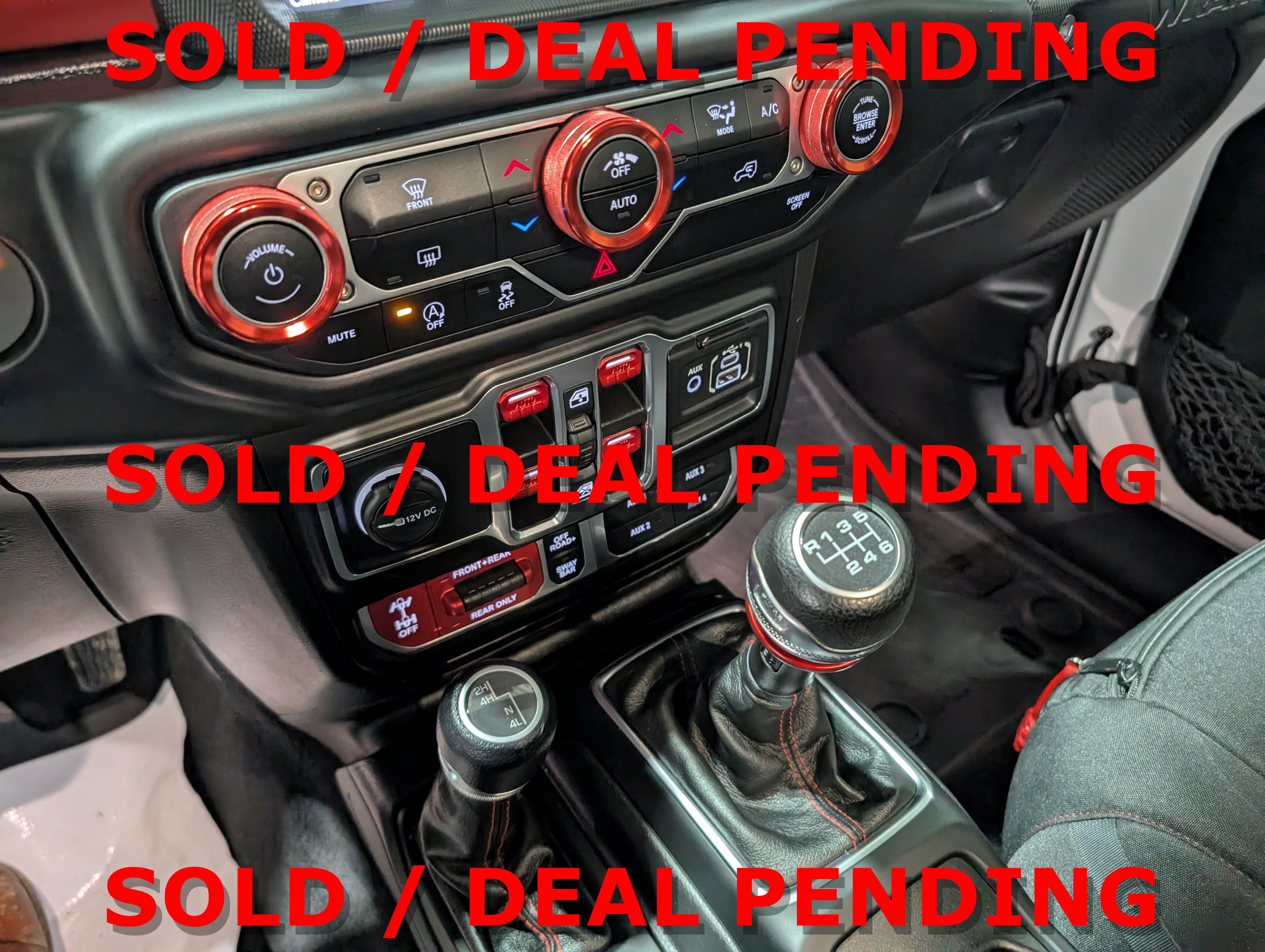 Used 2022 Jeep Wrangler Unlimited Rubicon AWD/4WD image 24