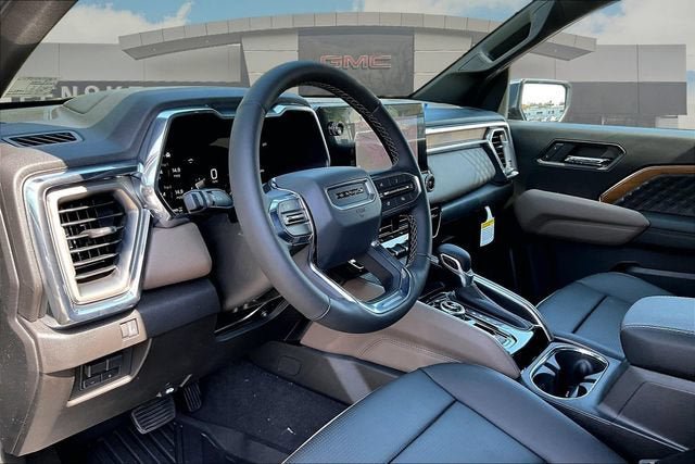 New 2026 GMC Canyon Denali w/ LPO, Denali Black Edition AWD/4WD image 7