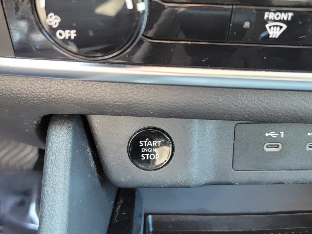 Used 2024 Nissan Rogue S AWD/4WD image 25