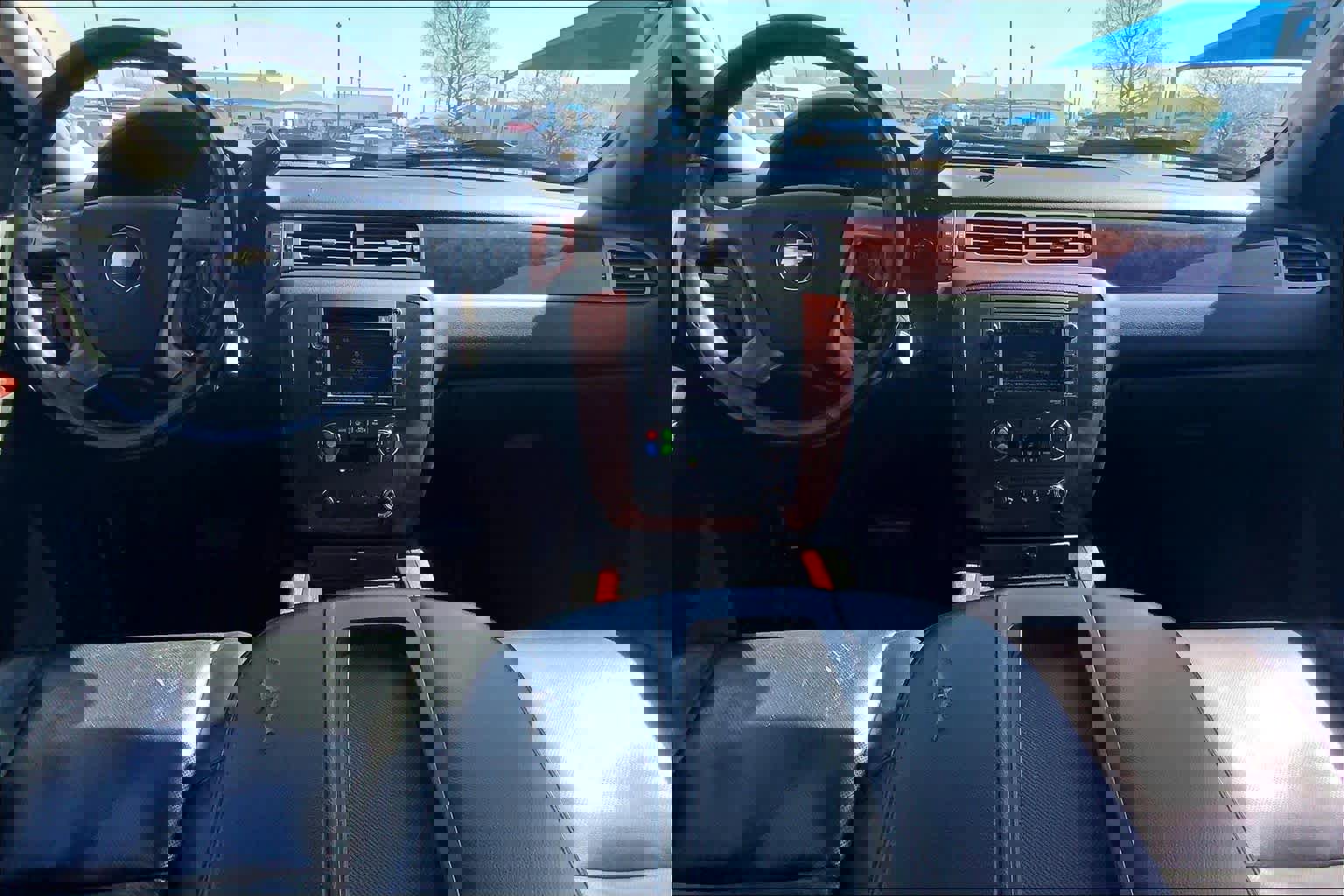 Used 2010 Chevrolet Tahoe LTZ image 15