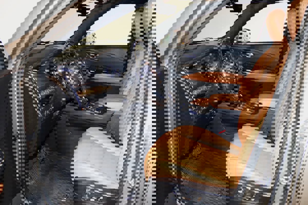 Used 2020 Cadillac XT4 Premium Luxury image 36