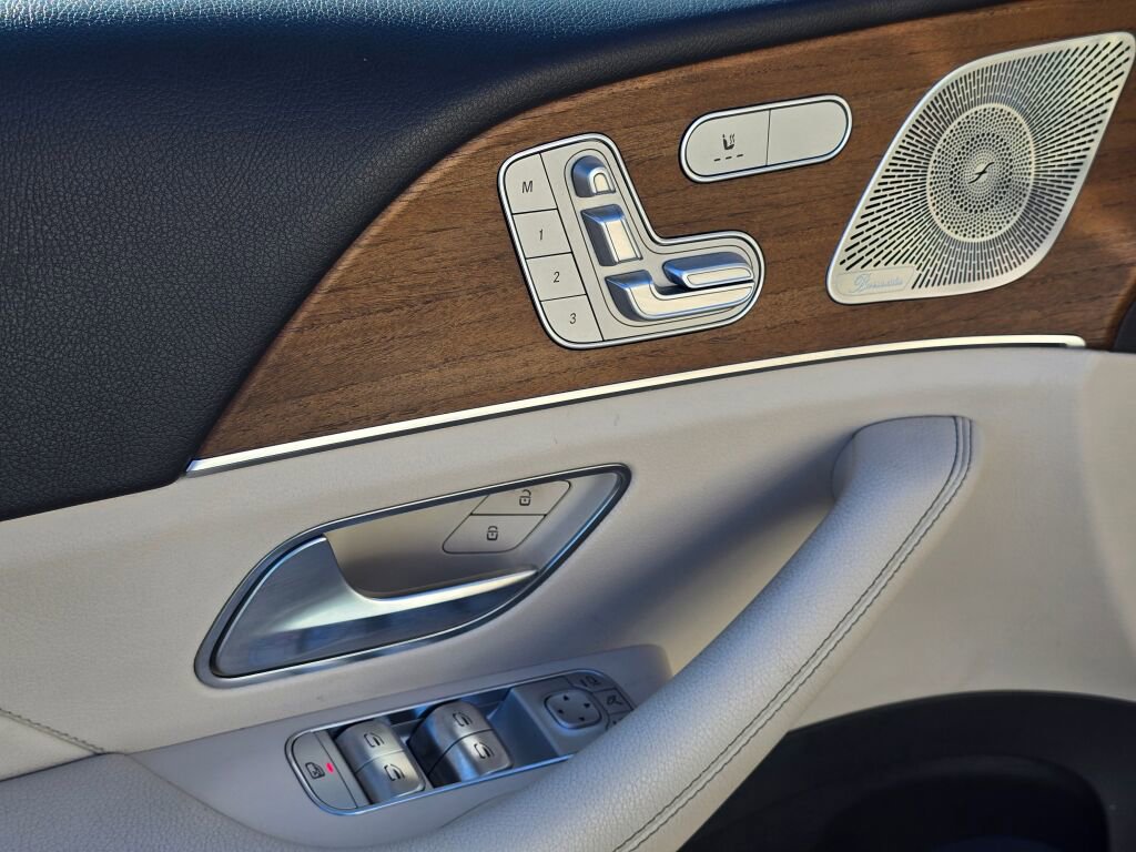 Used 2020 Mercedes-Benz GLE 350 4MATIC w/ Premium Package image 23