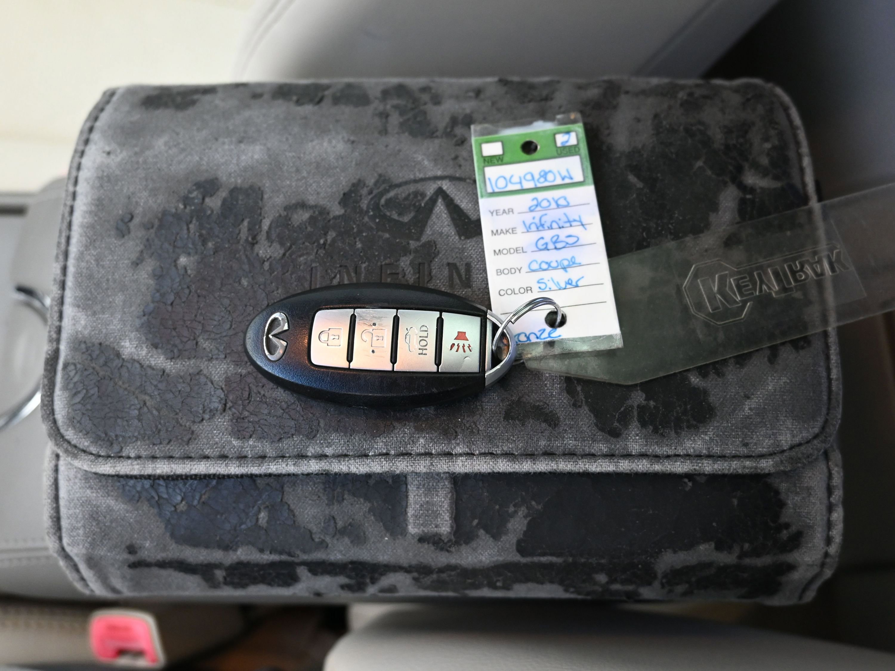 Used 2010 INFINITI G37 Journey w/ Premium Pkg image 20