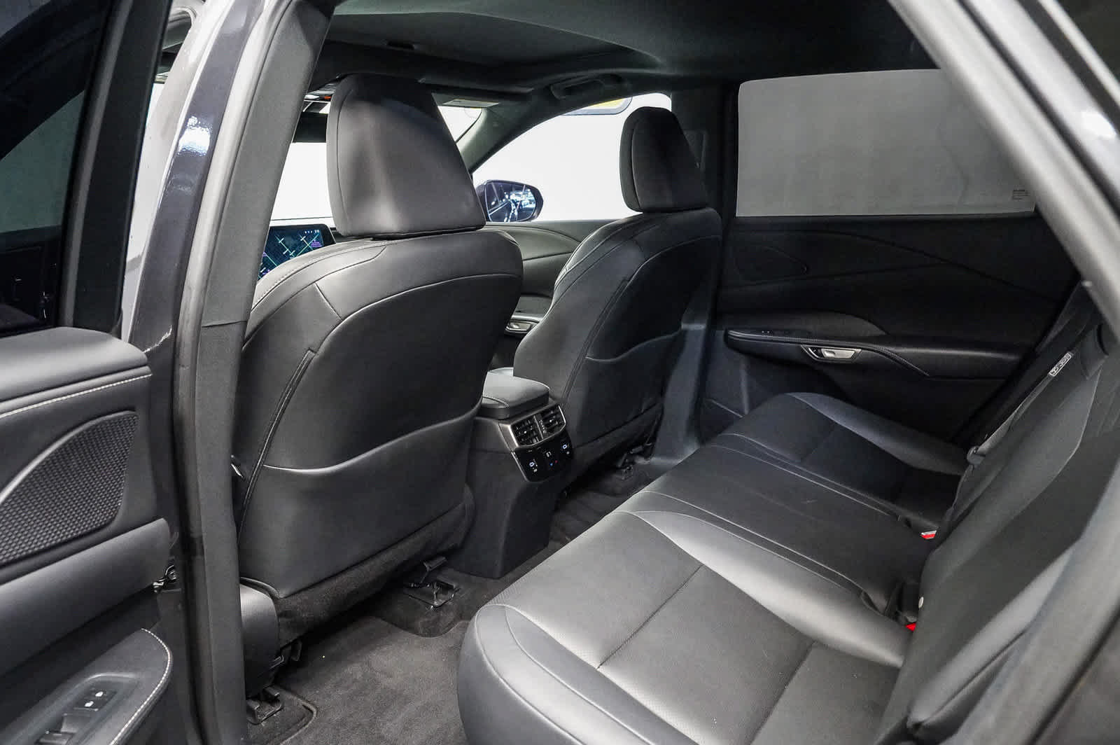 Used 2024 Lexus RX 350 Premium w/ Convenience Package FWD image 19