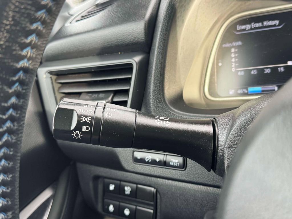 Certified 2025 Nissan Leaf SV Plus image 23