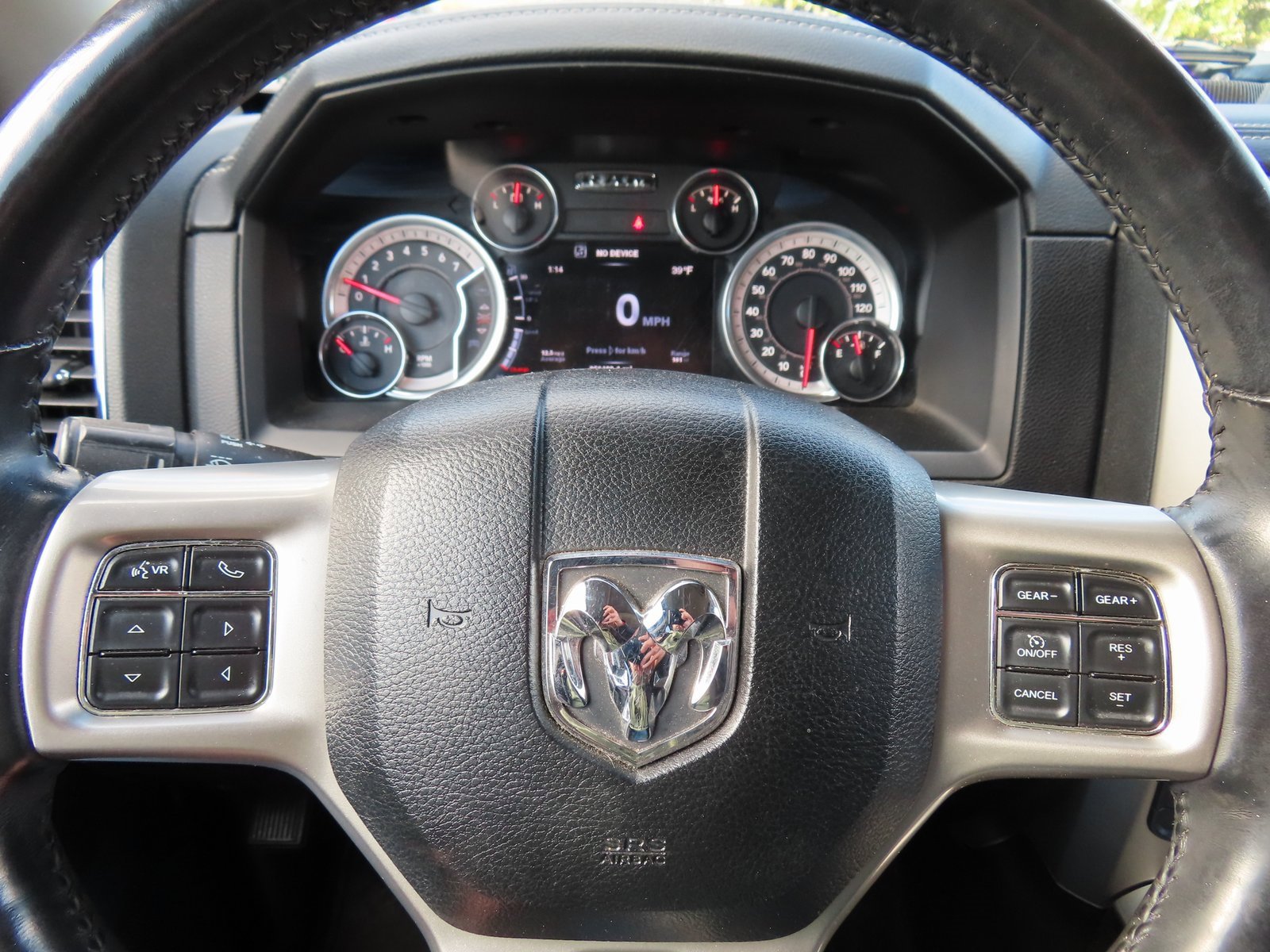 Used 2014 RAM 1500 Laramie w/ Convenience Group image 20