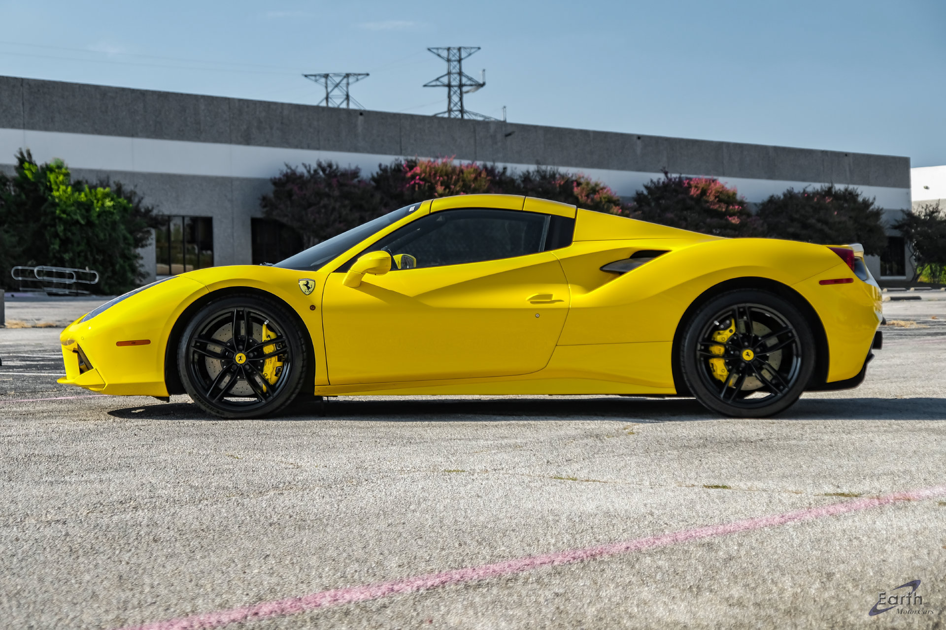 Used 2018 Ferrari 488 Spider RWD image 11