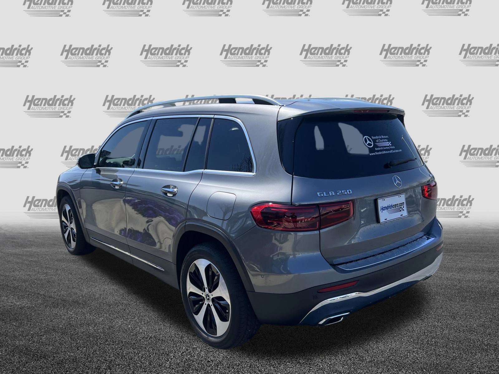 Used 2025 Mercedes-Benz GLB 250 250 image 8