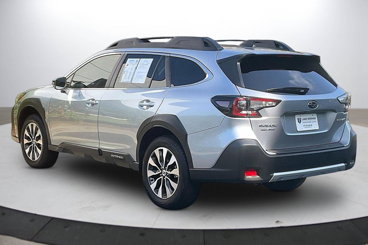 Used 2025 Subaru Outback Limited AWD/4WD image 7