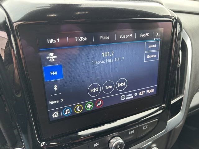 Used 2023 Chevrolet Traverse LT image 21