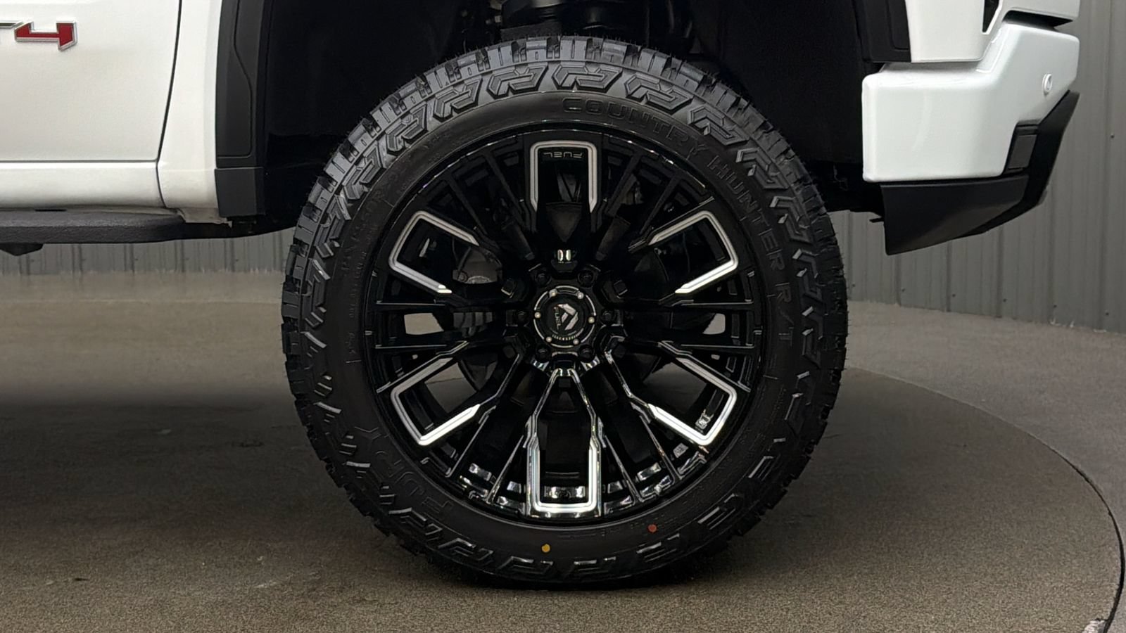 Used 2026 GMC Sierra 1500 AT4 w/ AT4 Premium Package AWD/4WD image 9