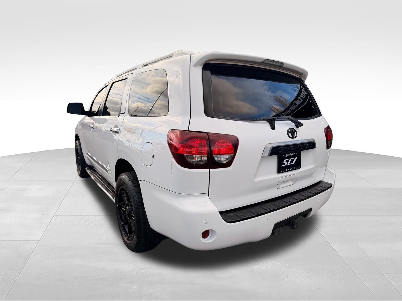 Used 2020 Toyota Sequoia Limited w/ Safety & Convenience Package AWD/4WD image 7