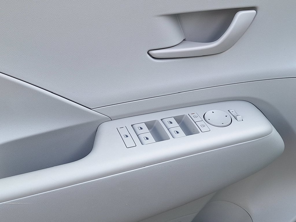 New 2026 Hyundai Kona SE AWD/4WD image 9