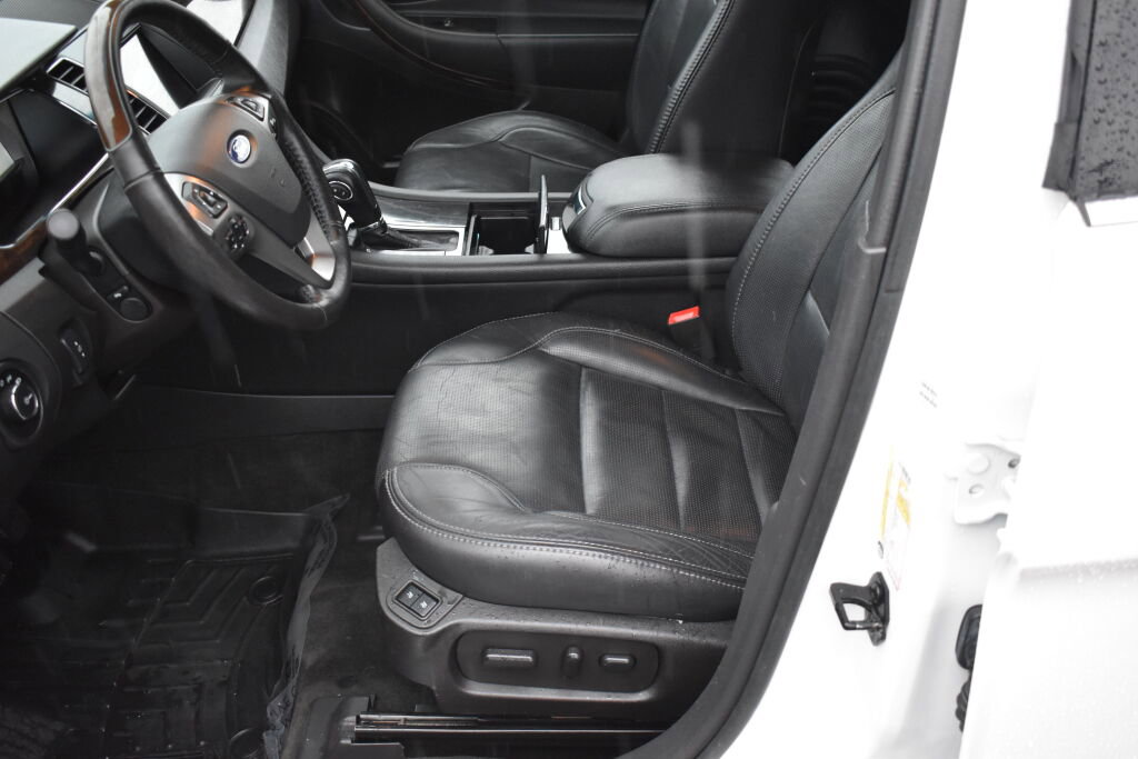 Used 2017 Ford Taurus Limited image 15
