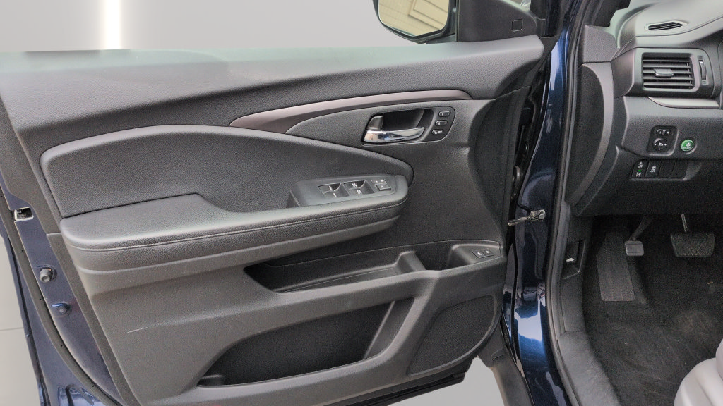 Used 2021 Honda Passport EX-L image 34