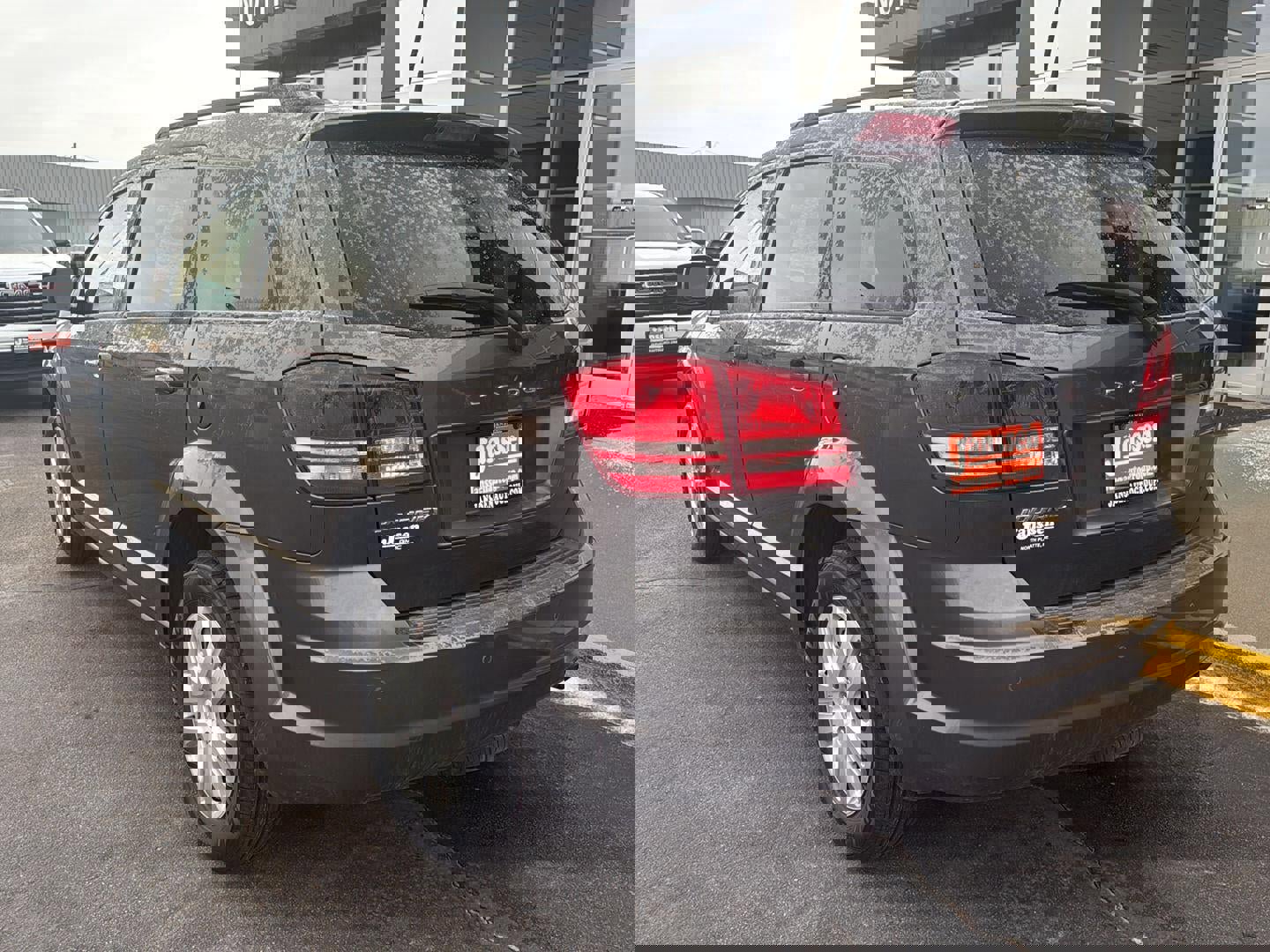 Used 2020 Dodge Journey SE image 2