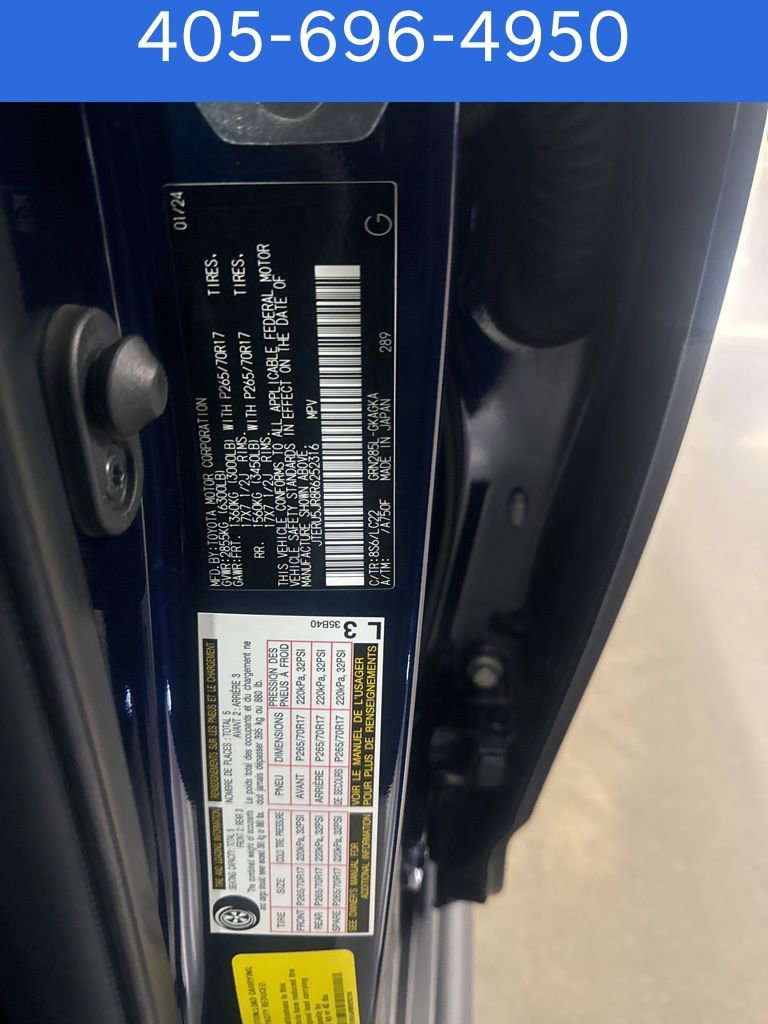 Used 2024 Toyota 4Runner TRD Off-Road Premium image 7