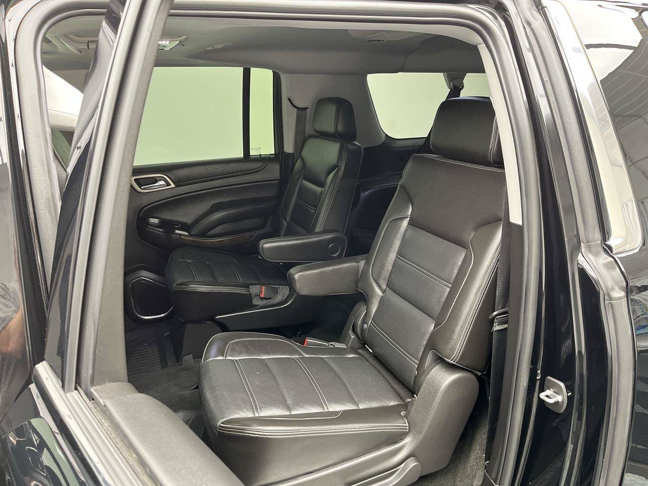 Used 2018 GMC Yukon XL Denali w/ Denali Ultimate Package AWD/4WD image 13