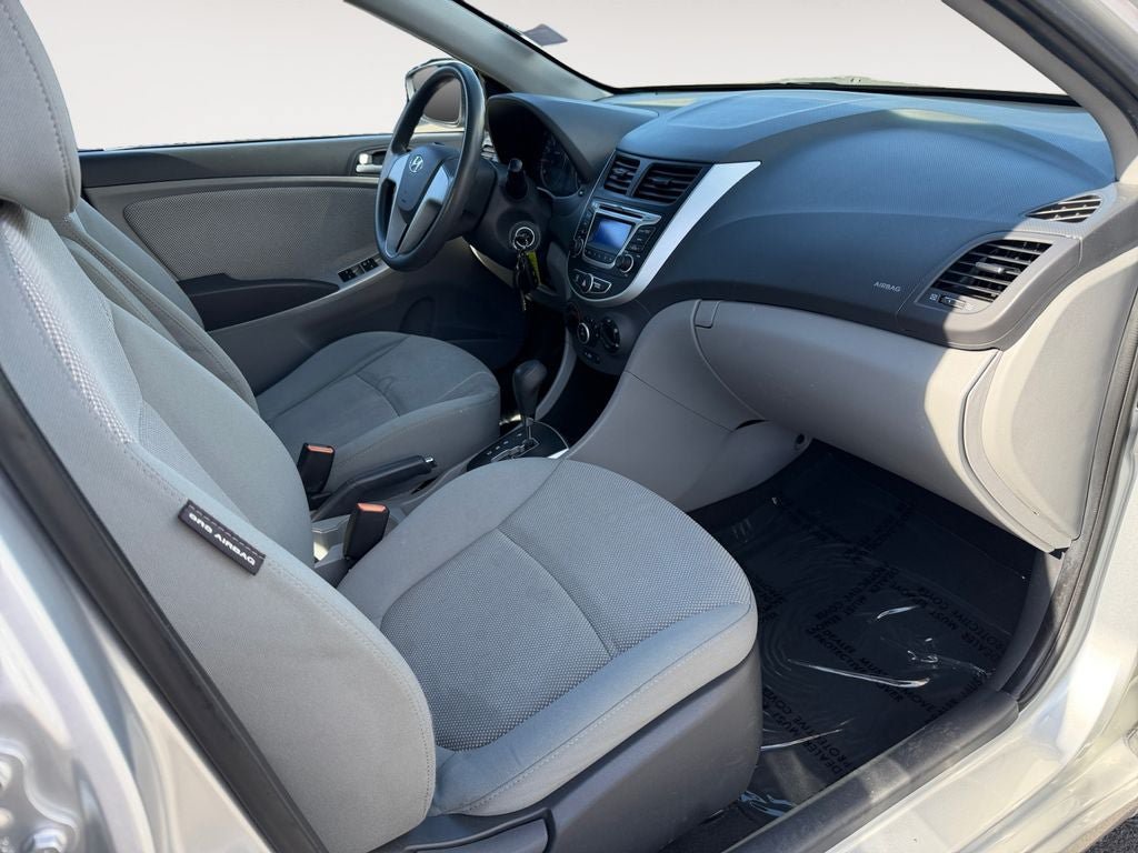 Used 2014 Hyundai Accent GLS FWD image 23