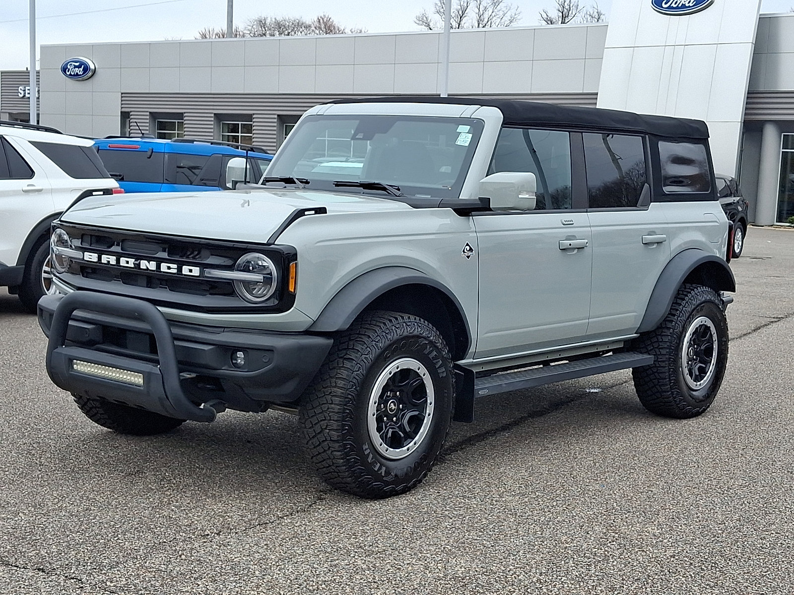 Certified 2022 Ford Bronco Outer Banks w/ Sasquatch Package image 5