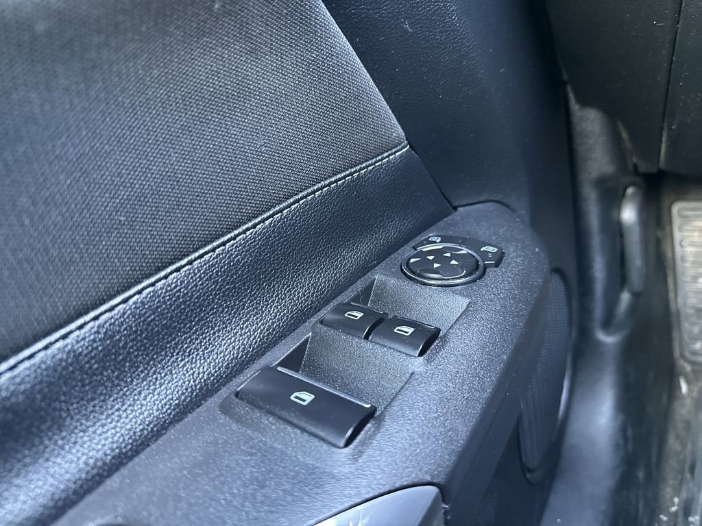 Used 2015 Ford Mustang Convertible image 22