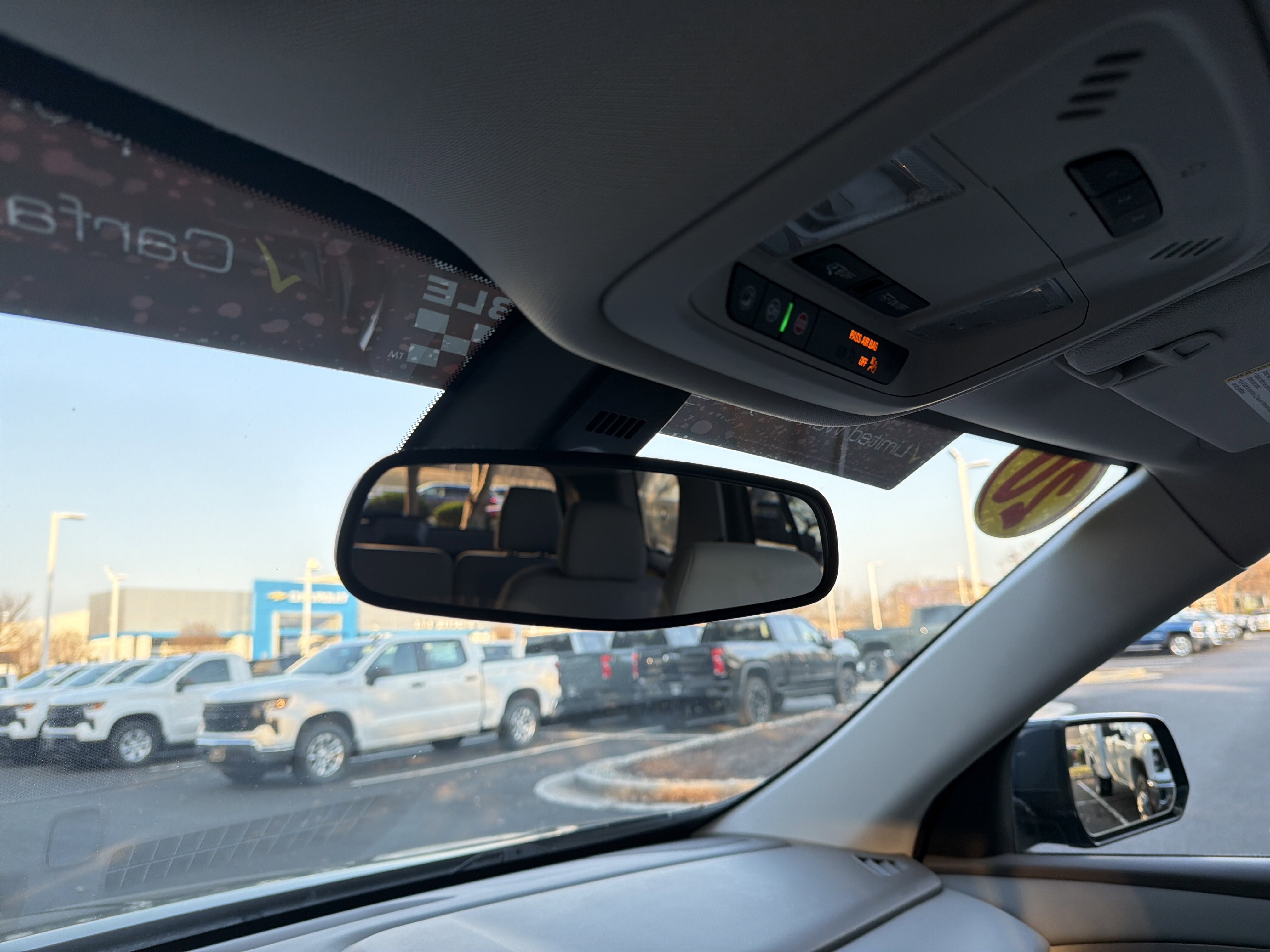 Used 2020 Chevrolet Traverse LT image 26