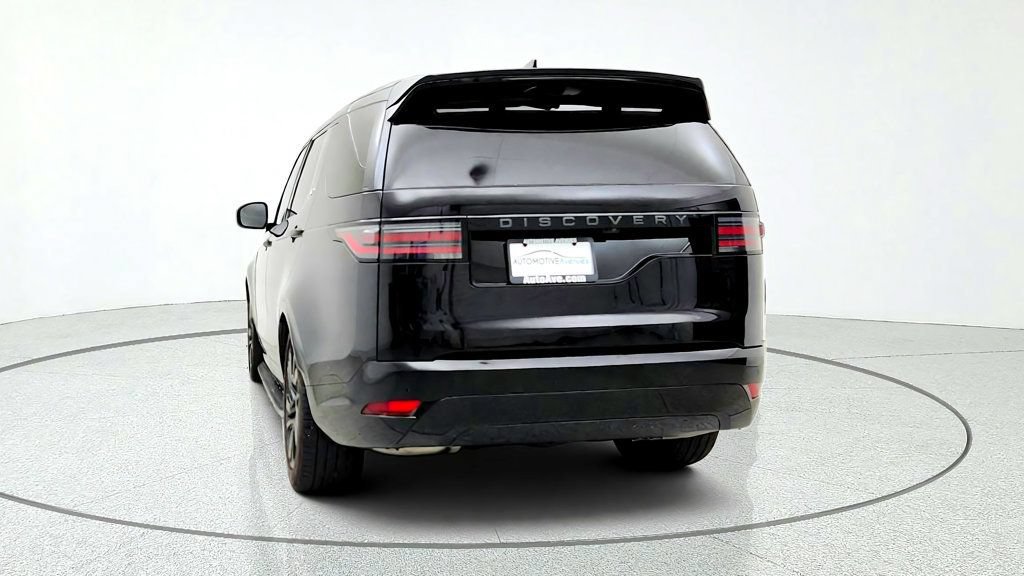 Used 2024 Land Rover Discovery Dynamic SE AWD/4WD image 6