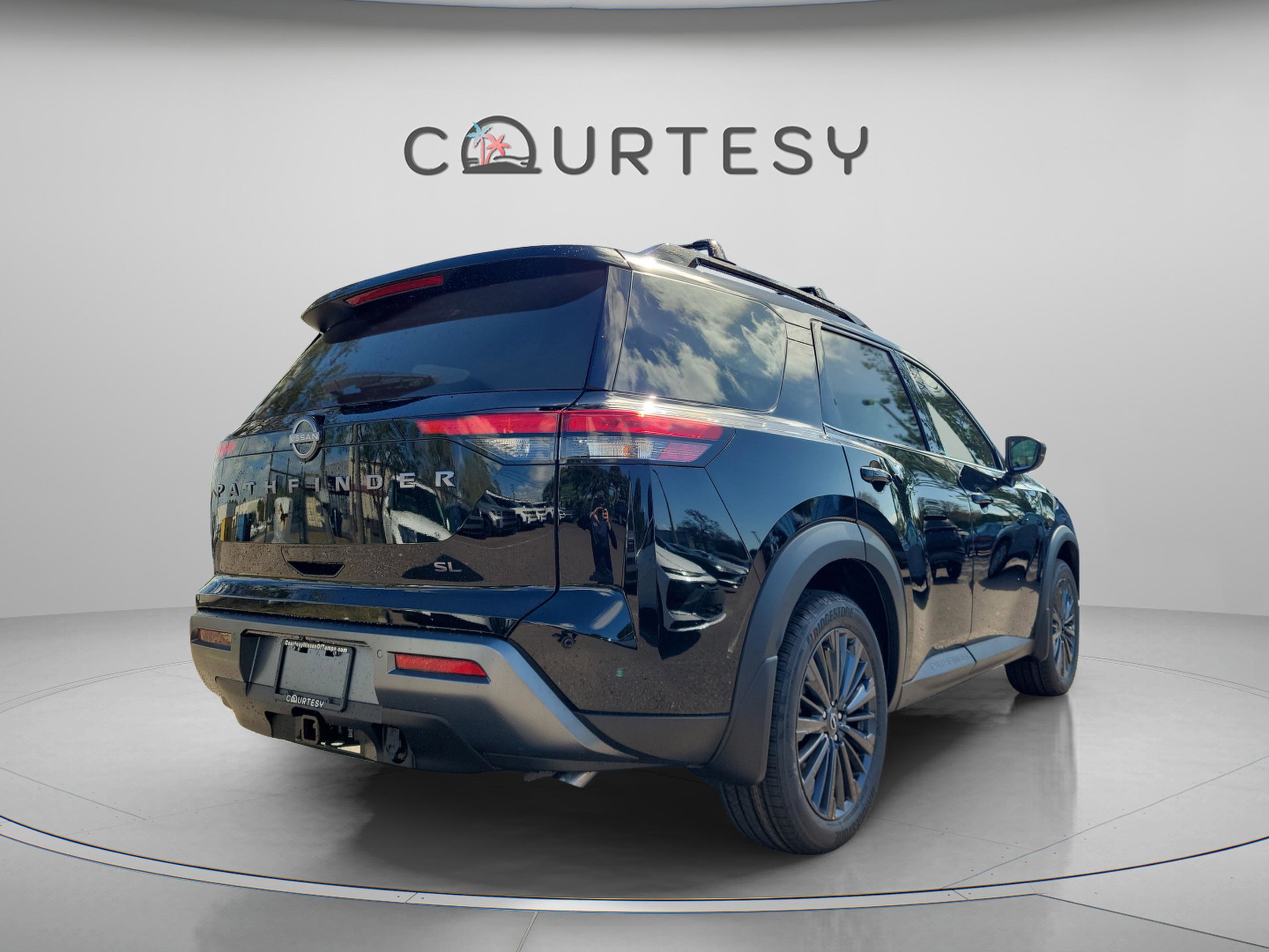 New 2026 Nissan Pathfinder SL image 5