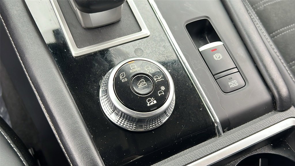 Used 2024 Mitsubishi Outlander SE image 28