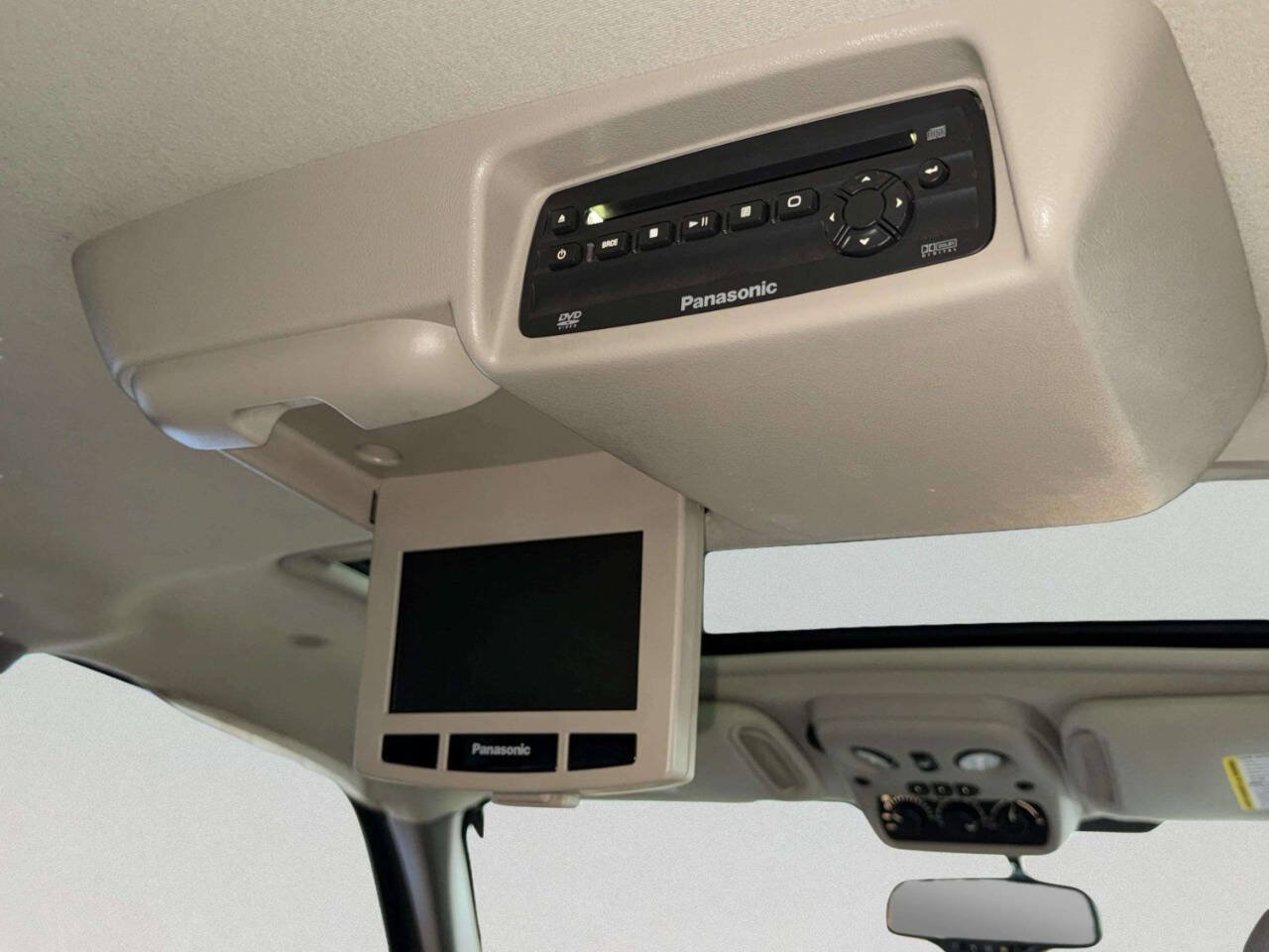 Used 2005 Chevrolet Tahoe Z71 w/ Preferred Equipment Group image 26