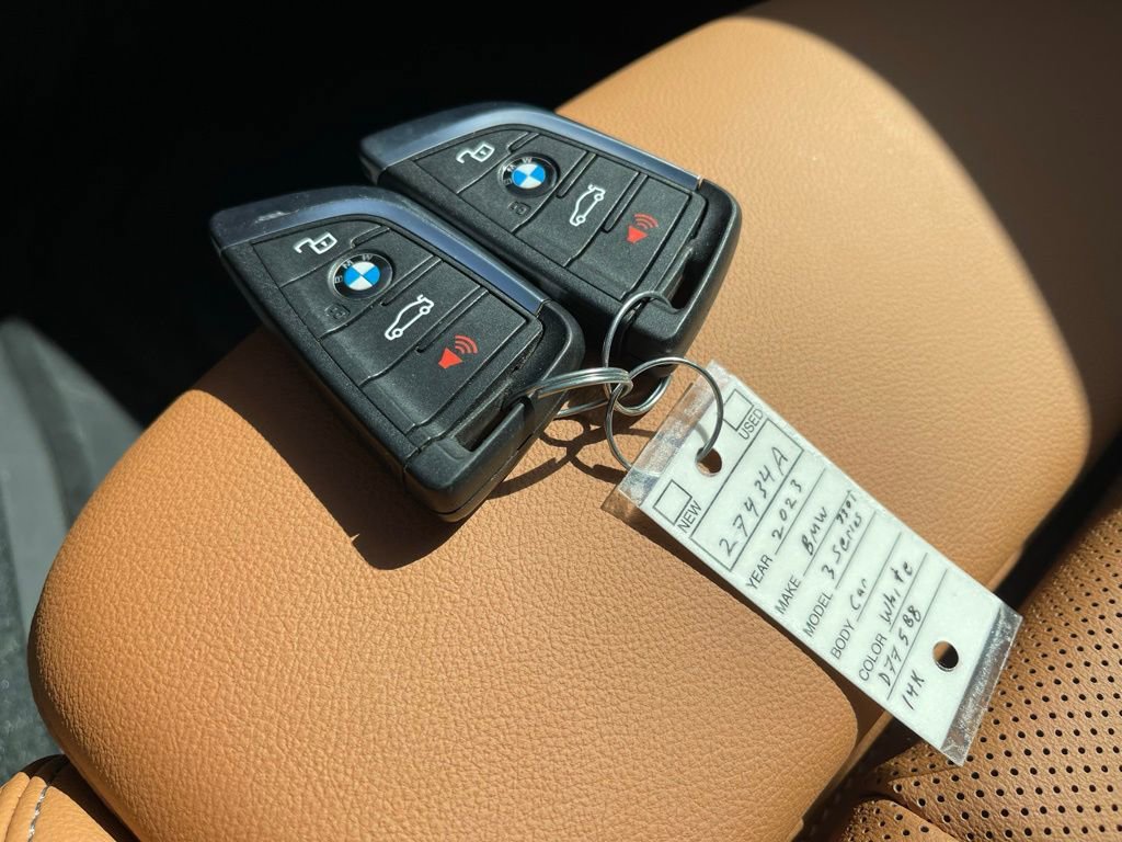 Used 2023 BMW 330i Sedan w/ Premium Package image 25