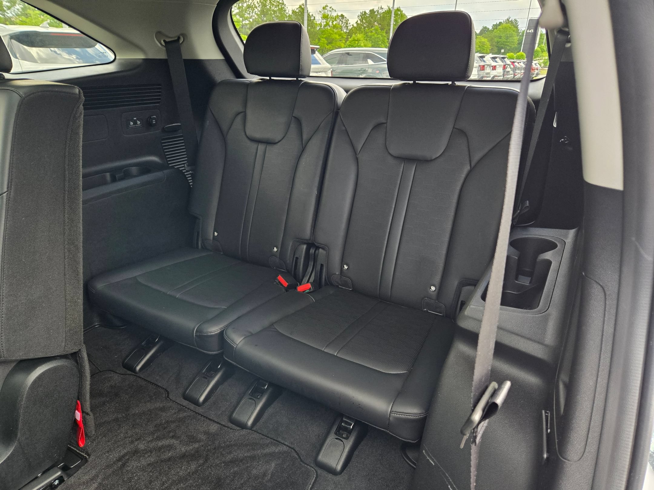 Used 2025 Kia Sorento S w/ Panoramic Sunroof Package FWD image 32