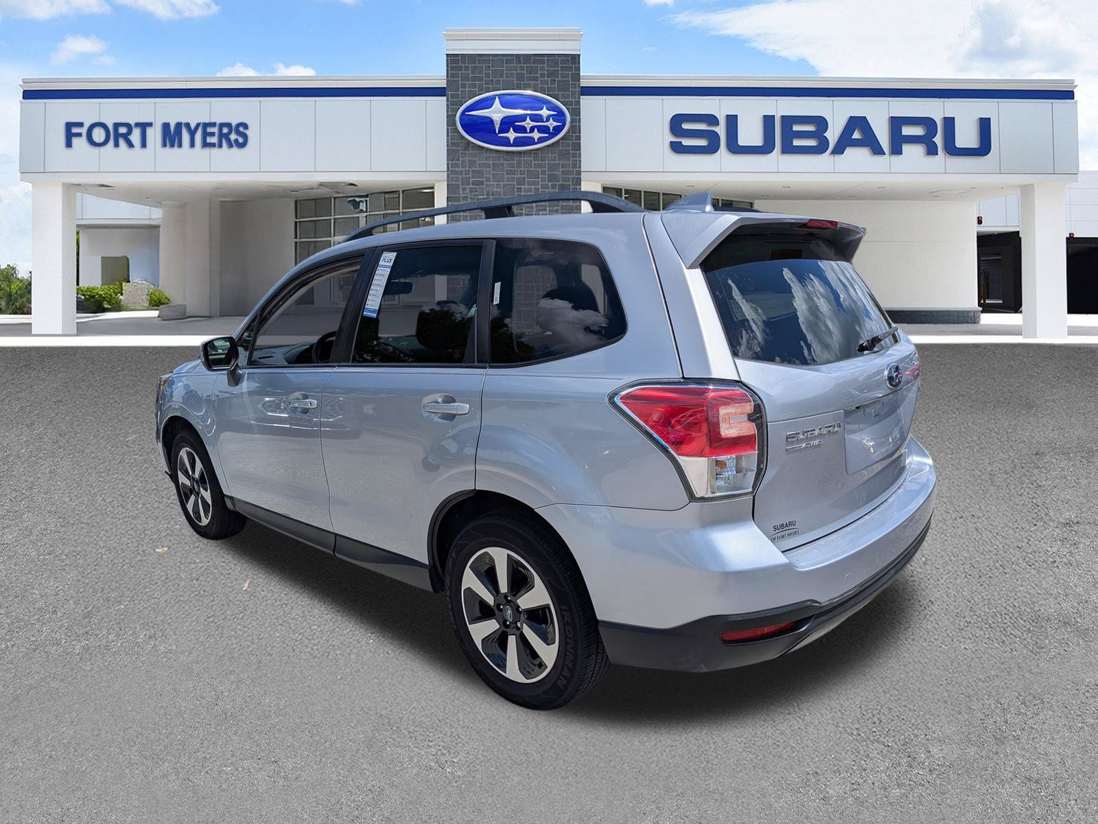 Used 2017 Subaru Forester 2.5i Premium w/ All-Weather Package AWD/4WD image 6