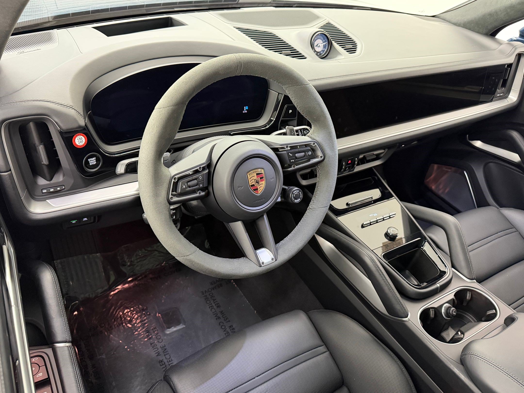 New 2025 Porsche Cayenne GTS AWD/4WD image 4