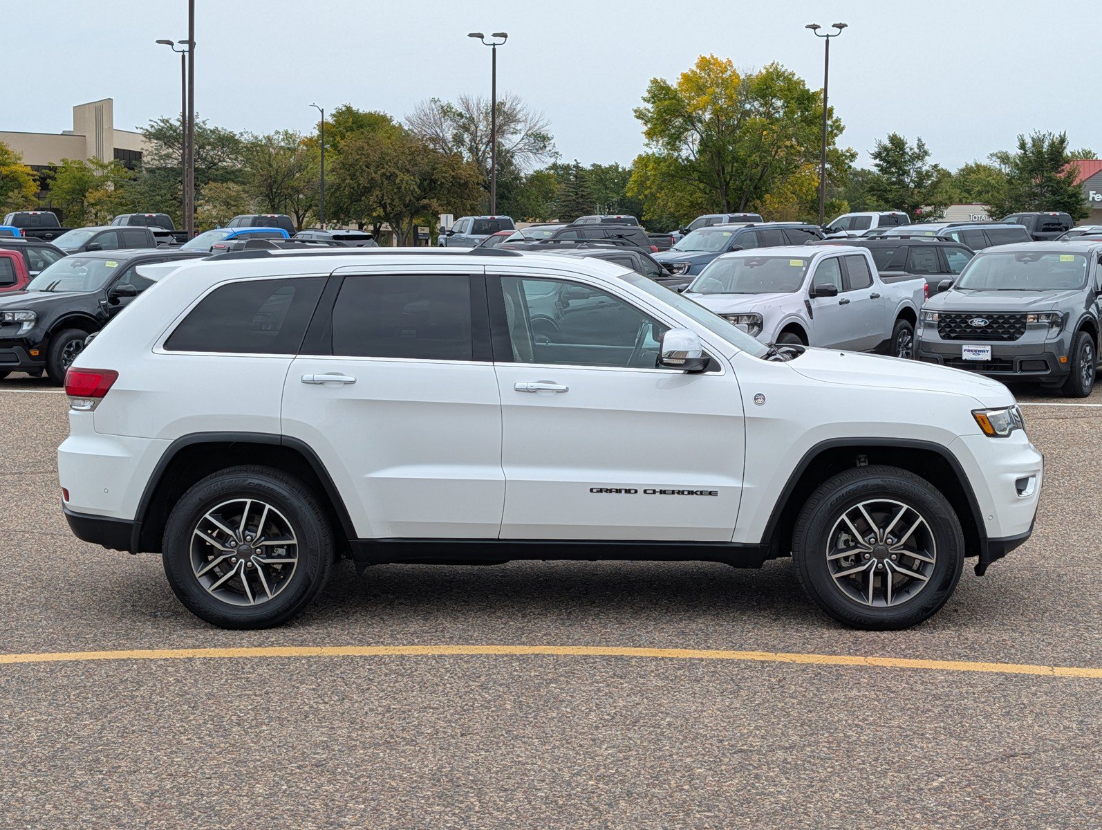 Used 2021 Jeep Grand Cherokee Limited w/ Luxury Group II AWD/4WD image 6