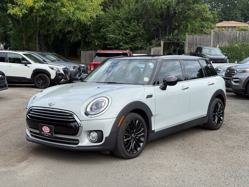 Used 2019 MINI Cooper Clubman FWD image 1