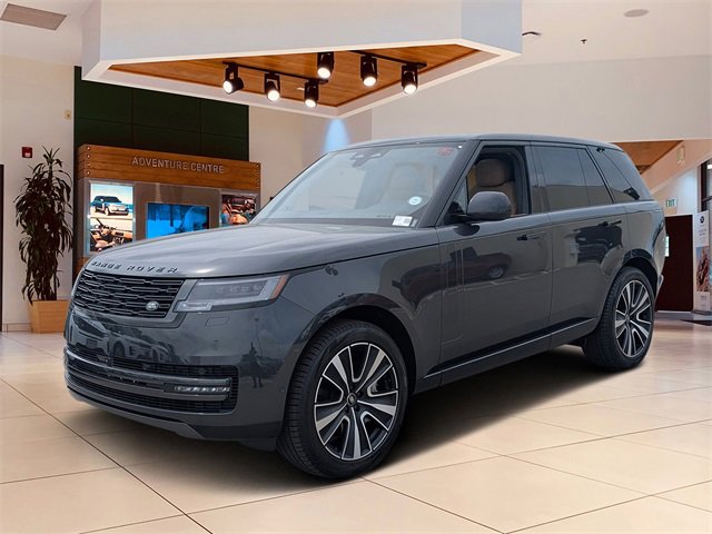 New 2025 Land Rover Range Rover SE