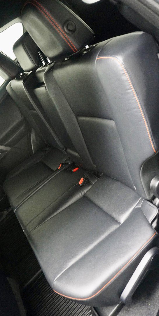 Used 2017 Toyota RAV4 SE image 5