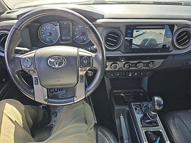 Used 2018 Toyota Tacoma TRD Sport w/ Technology Package image 8