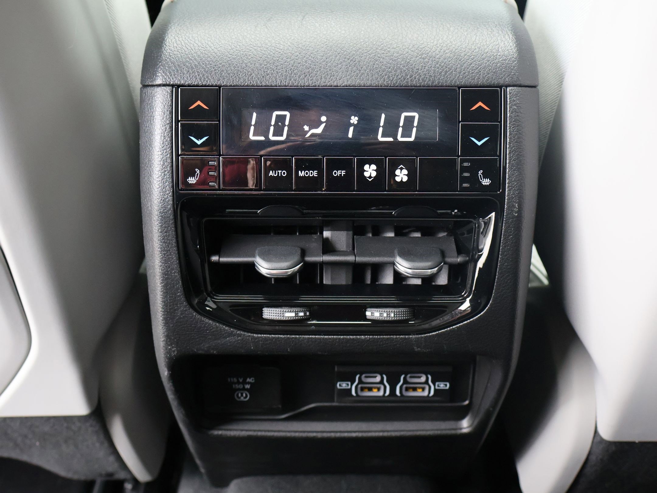 Used 2023 Jeep Grand Cherokee L Summit w/ Advanced Protech Group IV AWD/4WD image 25