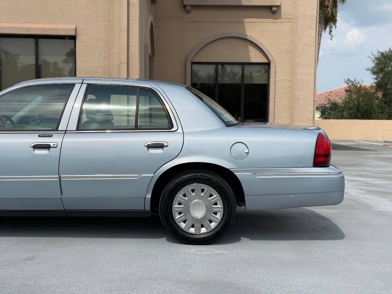 Used 2004 Mercury Grand Marquis LS RWD image 8
