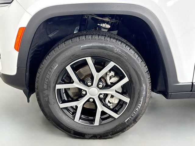 Used 2024 Jeep Grand Cherokee Limited image 36