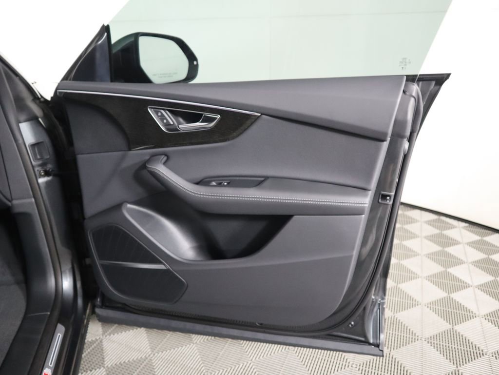 New 2025 Audi Q8 Premium Plus image 27