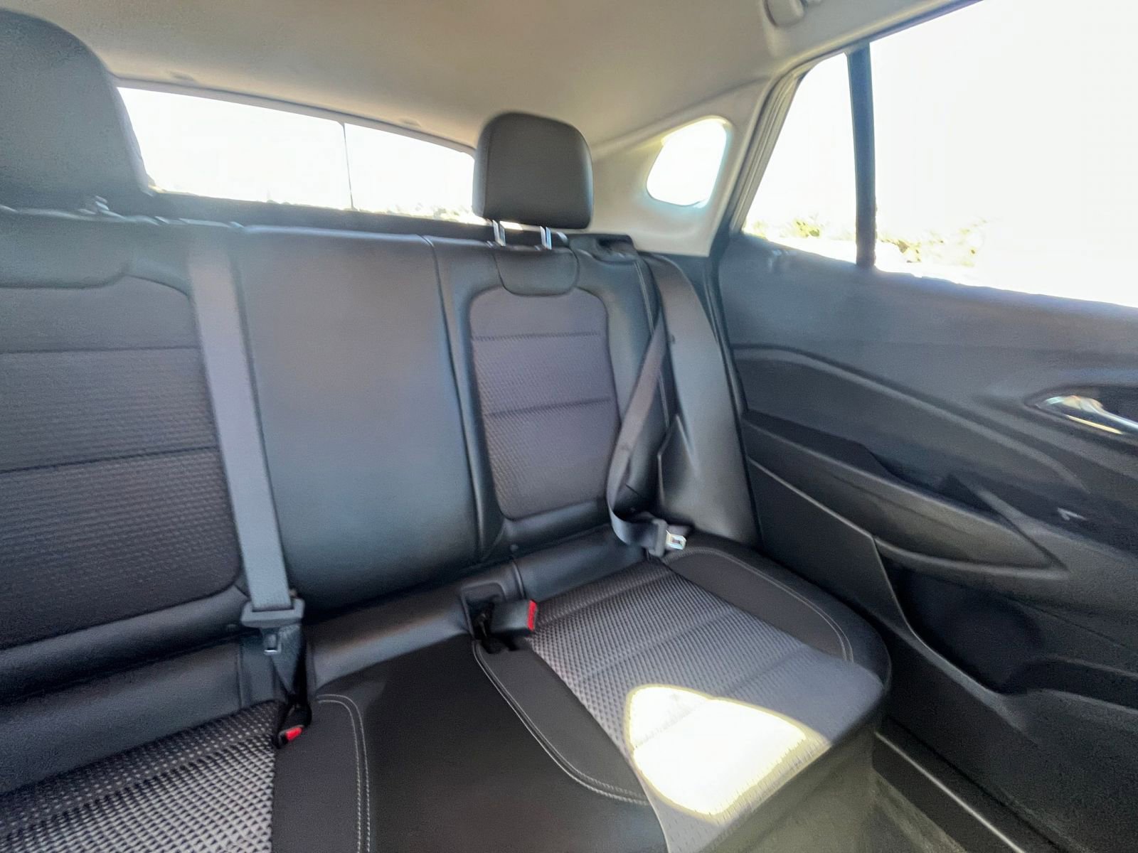 Used 2025 Chevrolet Trax LT image 35