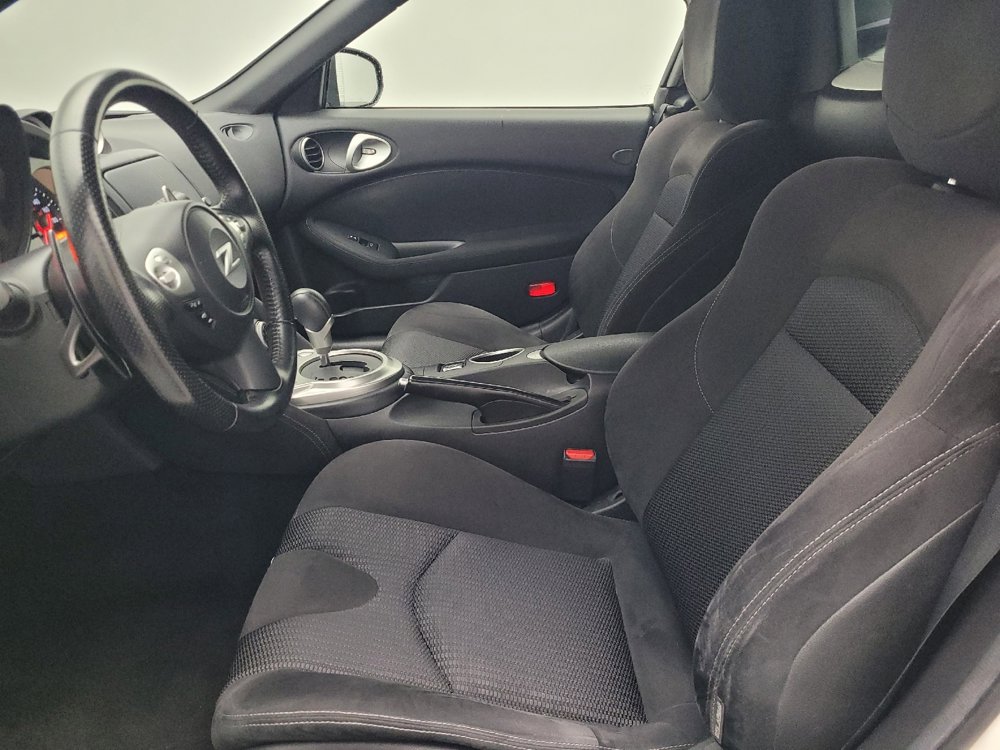 Used 2017 Nissan 370Z Roadster image 17