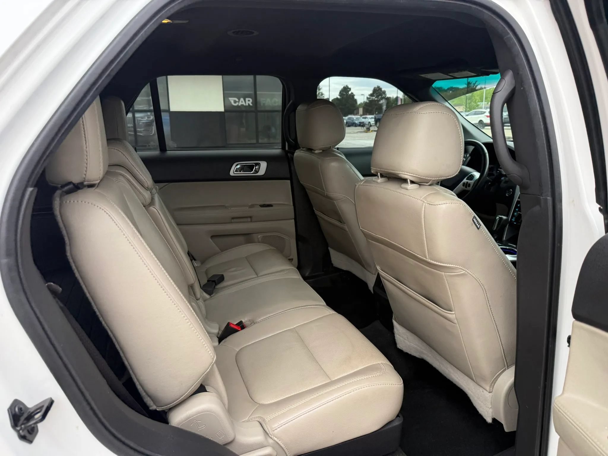 Used 2015 Ford Explorer Limited w/ Equipment Group 301A AWD/4WD image 24