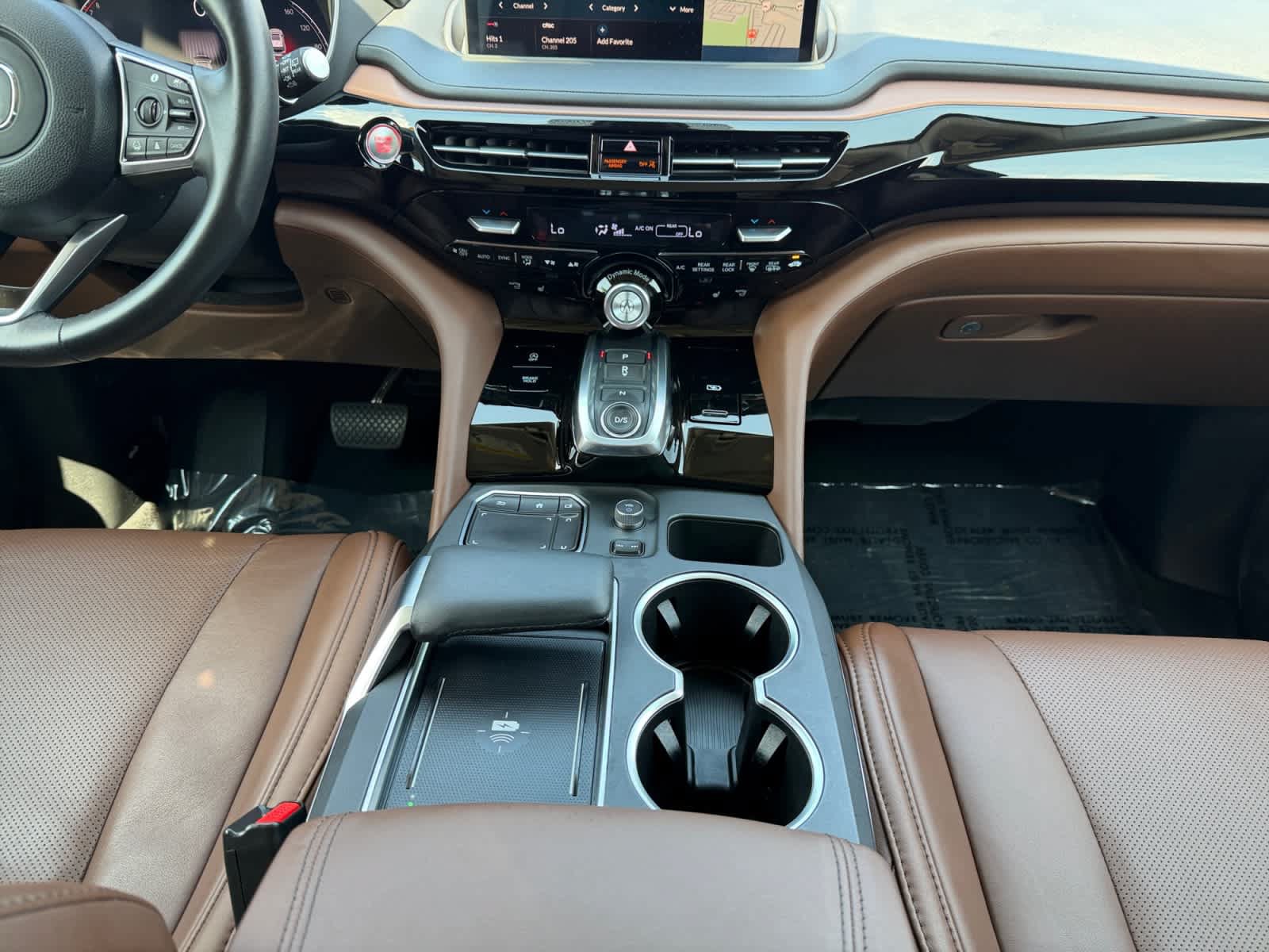 Used 2024 Acura MDX SH-AWD w/ Technology Package image 16